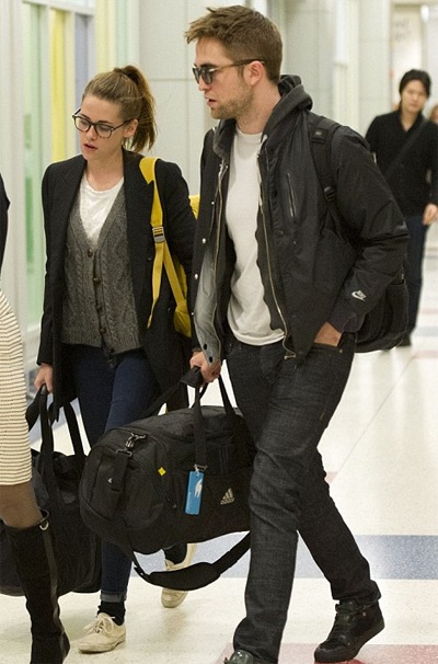 Kristen Stewart và Robert Pattinson trở về New York sau khi nghỉ lễ Tạ Ơn tại Anh cùng gia đình Rob