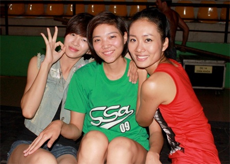 Chung kết tối nay thí sinh Vietnam’s Next Top Model trổ tài... nhảy - 4 Thí sinh Vietnam’s Next Top Model nhảy Gangnam Style trong đêm chung kết