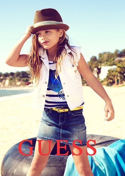 Con gái người mẫu quá cố Anna Nicole Smith nối bước mẹ - 1 Dannielynn dễ thương trong quảng cáo Guess