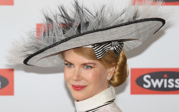 Nicole Kidman đội mũ lạ mắt - 6 VN