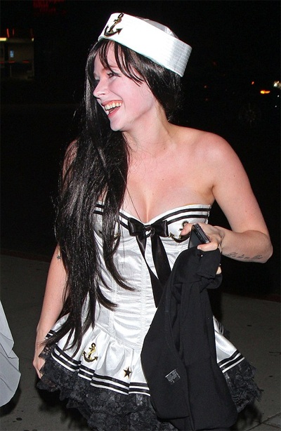 Thêm ảnh “sao” chơi Halloween - 9 Ca sỹ Avril Lavigne