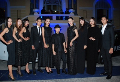 Đỗ Mạnh Cường dự tiệc cùng các nàng thơ