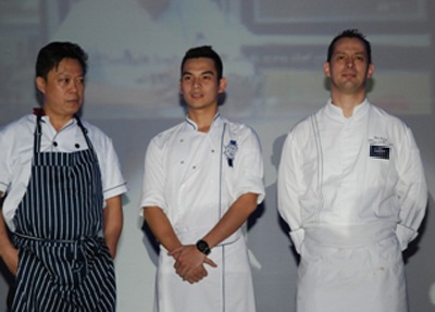 Eric Danger (ngoài cùng bên phải), đầu bếp của bàn tiệc Pure Gourmet Dinner