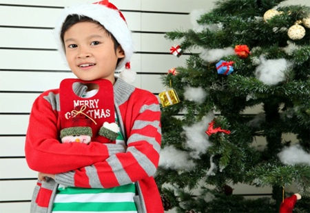 Những ngày đầu tiên của tháng 12, Tiến đã ra Hà Nội học thanh nhạc với cô Huyền Nga