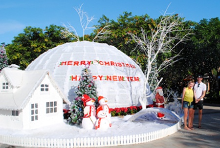 Ngỡ ngàng Tuyết rơi ở Nha Trang - 4 Trang trí Noel ấn tượng tại Vinpearl Nha Trang