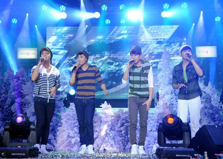 V.Music cháy hết mình trong mini show lần 2 - 5 V.Music cháy hết mình trong mini show lần 2