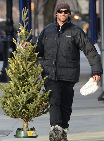 Ngôi sao Phim Dị nhân Hugh Jackman đi mua cây thông tại New York