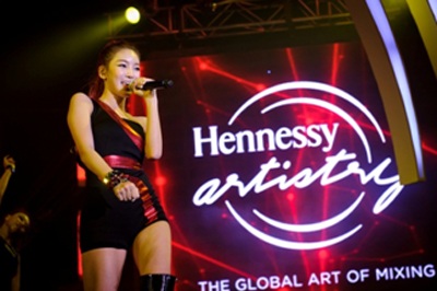 NS Yoon G: Giấc mơ nghệ thuật dẫn lối thành công - 2 Tỏa sáng trong “Đêm nhạc của những giấc mơ không biên giới” H-Artistry 2013