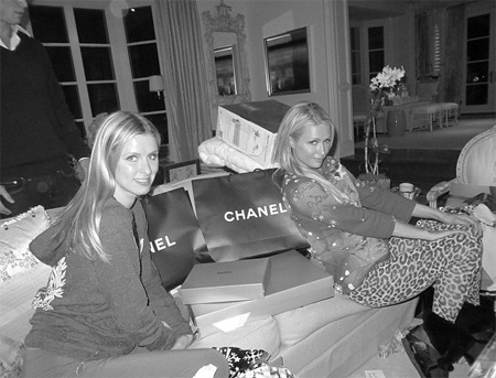 Paris Hilton khoe quà Giáng sinh - 4 VN