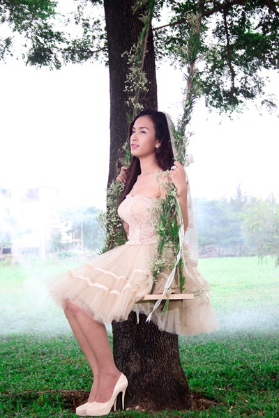 Ái Phương tung MV xinh đẹp - 4 Hình ảnh hậu trường: Tiến Trần