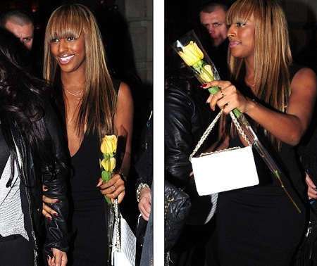 Quán quân X Factor diện váy mát mẻ giữa trời đông London - 2 Alexandra Burke