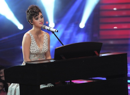 Á quân The Voice Mỹ xinh như mộng trên sân khấu Giọng hát Việt - 6 VN