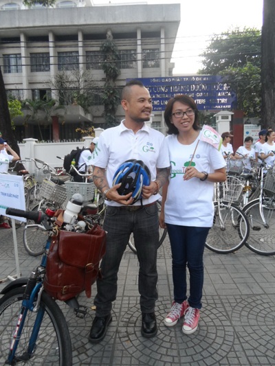 Trần Lập và thí sinh Giọng hát Việt đạp xe vì môi trường
