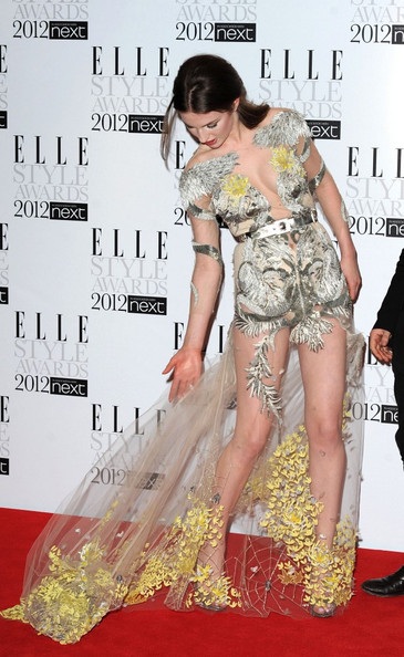 Người đẹp nổi bật với váy xuyên thấu tại Elle Style Awards - 1 Người đẹp nổi bật với váy xuyên thấu tại Elle Style Awards - 1