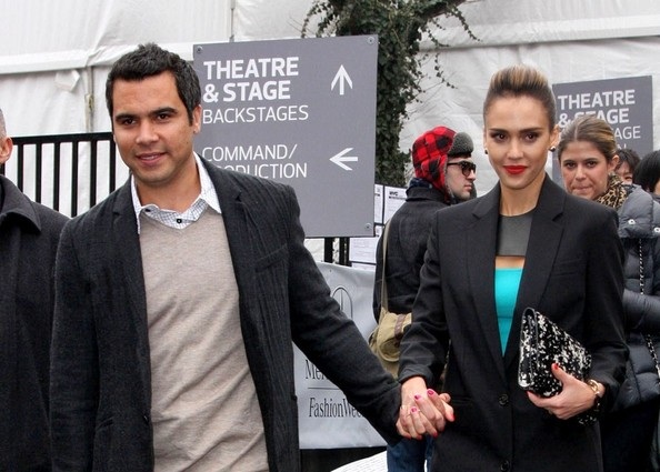 Vòng quanh thế giới giải trí ngày 16/2 - 2