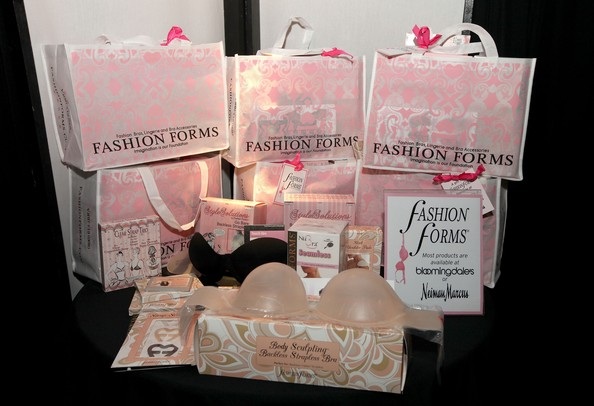 “Sao” dự lễ trao giải của Mỹ nhận quà gì? - 4