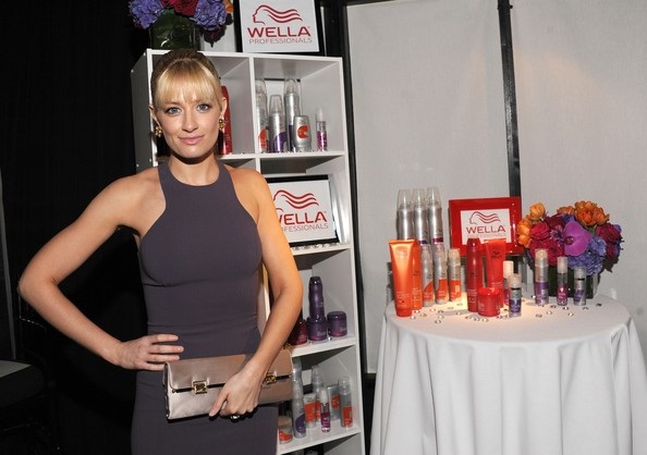 “Sao” dự lễ trao giải của Mỹ nhận quà gì? - 6