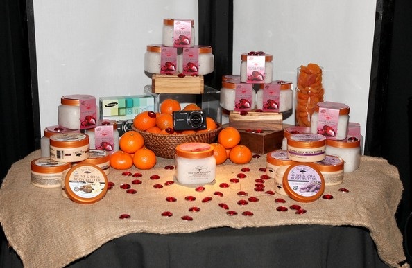 “Sao” dự lễ trao giải của Mỹ nhận quà gì? - 9