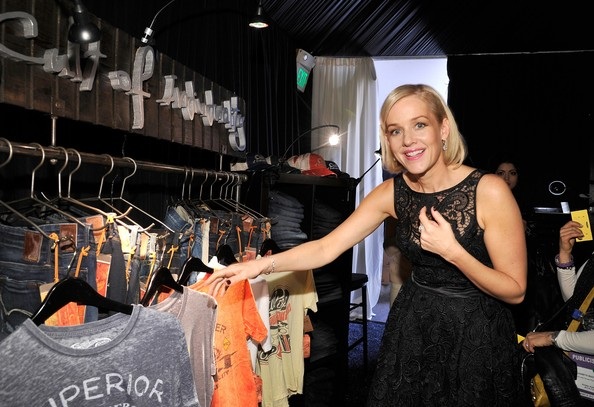 “Sao” dự lễ trao giải của Mỹ nhận quà gì? - 11