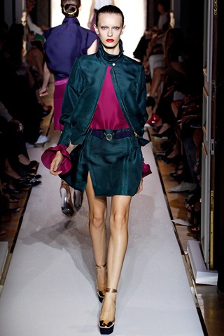 Yves Saint Laurent: Sành điệu, thanh lịch - 11 Yves Saint Laurent: Sành điệu, thanh lịch - 11
