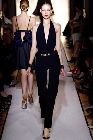 Yves Saint Laurent: Sành điệu, thanh lịch - 18 Yves Saint Laurent: Sành điệu, thanh lịch - 18