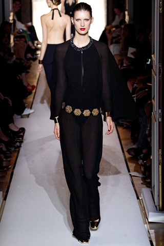 Yves Saint Laurent: Sành điệu, thanh lịch - 19 Yves Saint Laurent: Sành điệu, thanh lịch - 19