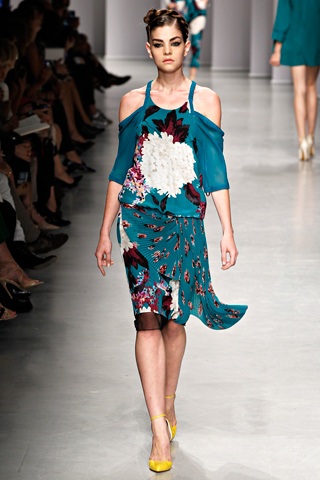 Sành điệu, nữ tính với BST Antonio Marras