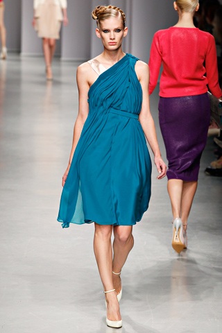 Sành điệu, nữ tính với BST Antonio Marras