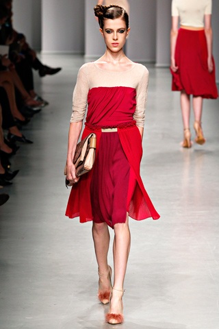 Sành điệu, nữ tính với BST Antonio Marras