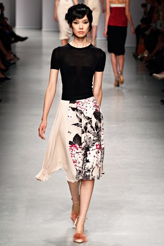 Sành điệu, nữ tính với BST Antonio Marras