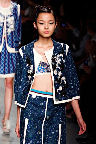 Sành điệu, nữ tính với BST Antonio Marras