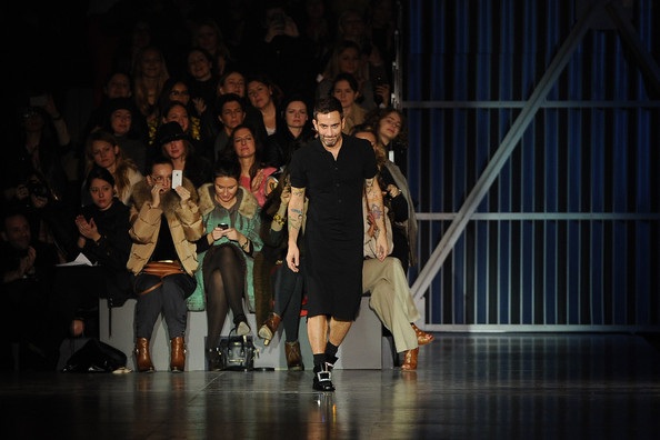 NTK Marc Jacobs: Ngày thay hai bộ váy! - 5 NTK Marc Jacobs: Ngày thay hai bộ váy!