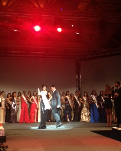 Hoàng Thuỳ nhận giải Best Catwalk Award - 4 Hoàng Thuỳ nhận giải Best Catwalk Award