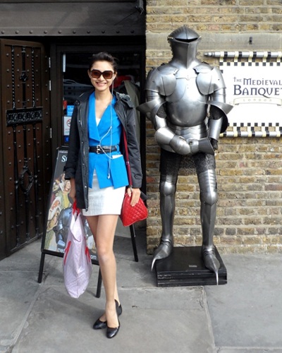 Trà My khám phá London trước giờ G