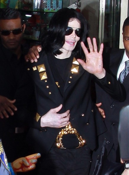 Khám phá nơi ở cuối cùng của Michael Jackson - 9 Khám phá nơi ở cuối cùng của Michael Jackson