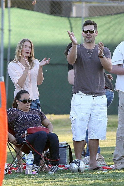 LeAnn Rimes vui vẻ với vợ cũ của chồng