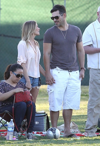 LeAnn Rimes vui vẻ với vợ cũ của chồng