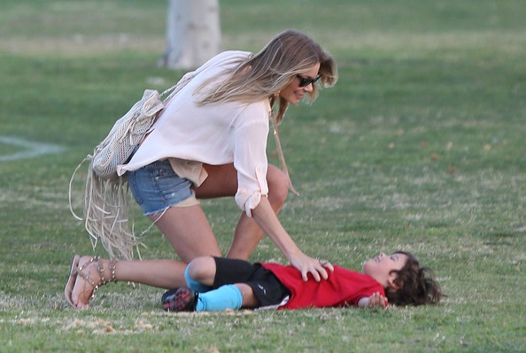 LeAnn Rimes vui vẻ với vợ cũ của chồng