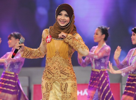 Thanh Ngọc duyên dáng với áo tứ thân - 9 Thanh Ngọc duyên dáng với áo tứ thân