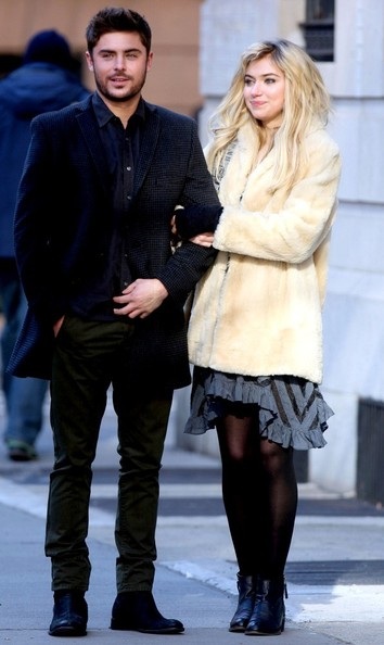 Zac Efron có bồ mới? - 4 VN