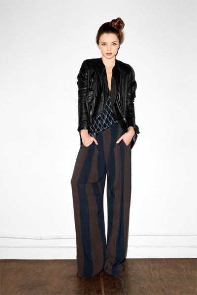 Miranda Kerr bốc lửa đón năm mới - 4 VN