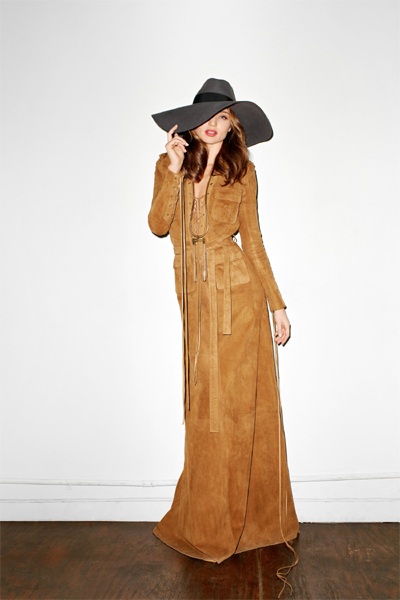 Miranda Kerr bốc lửa đón năm mới - 9 VN