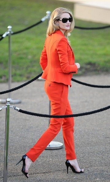 Siêu mẫu Anh thu hút sự chú ý của giới truyền thông