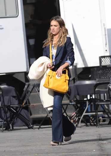 Clip quảng cáo ấn tượng về BST Xuân hè 2013: