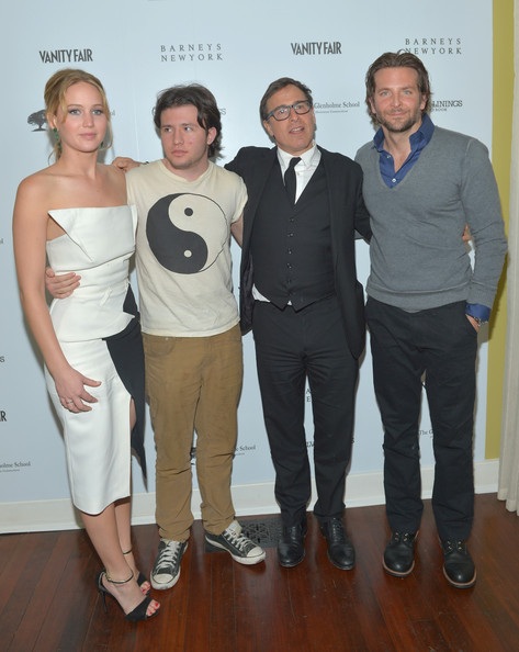 Jennifer Lawrence đẹp thanh lịch trong chiếc váy trắng đen