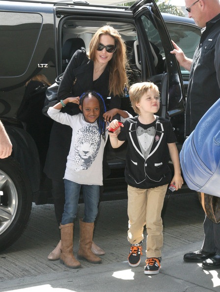 Shiloh Jolie-Pitt càng lớn càng cá tính, dễ thương - 9 VN