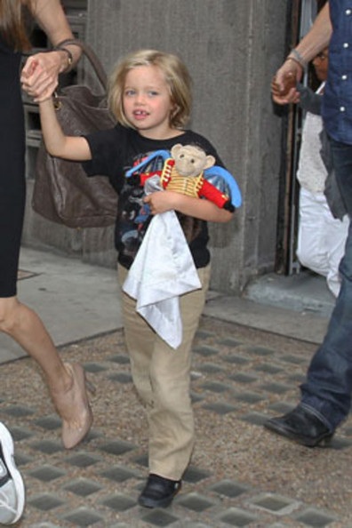Shiloh Jolie-Pitt càng lớn càng cá tính, dễ thương - 12 VN