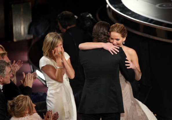 Những hình ảnh đáng nhớ của Jennifer Lawrence tại Oscar 2013 - 9 VN