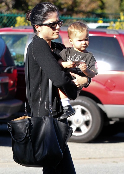 Selma Blair là một trong những mục tiêu được yêu thích của thợ săn ảnh tại Los Angeles