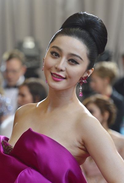 Vũ nữ thoát y khen váy Phạm Băng Băng đẹp nhất trên thảm đỏ Oscar - 12 VN